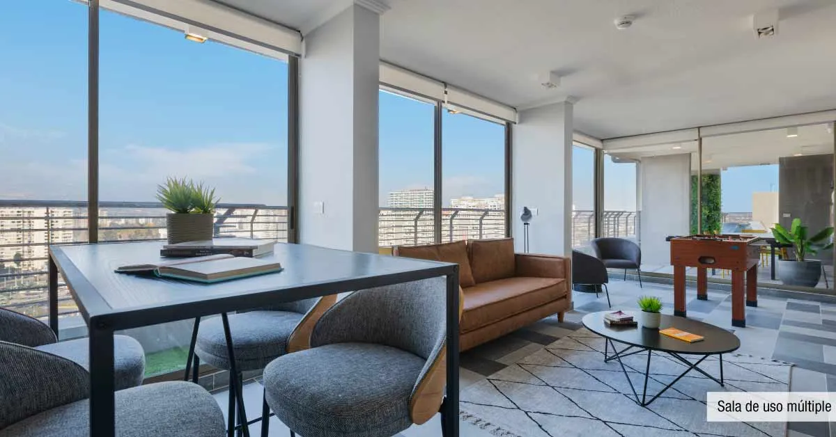 Sala de uso múltiple con vista